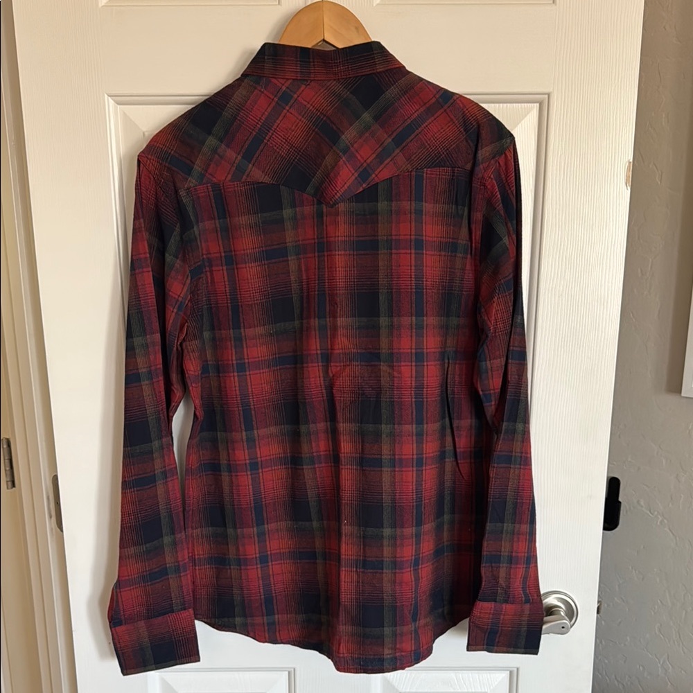 Levi's Classic Red and Black Plaid Shirt - Picture 4 of 5